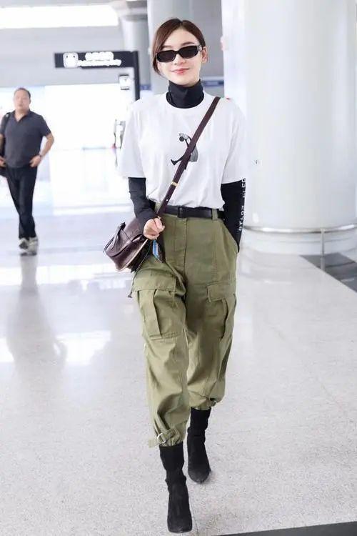 清爽颯氣工裝風(fēng) 當(dāng)女孩穿上工裝，帥氣與迷人完美交融